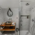 Elegant Avec Jardin Et Parking شاليه *